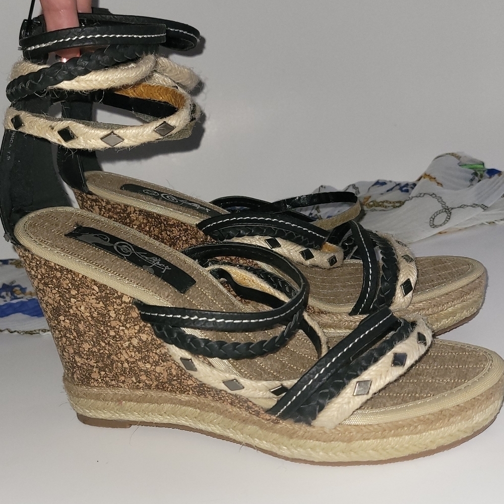 Nwot Wedge sandals - Picture 2 of 6